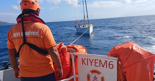 Bodrum da sürüklenen tekne kurtarıldı Muğla Haberleri