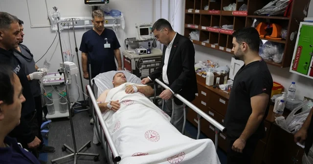 Nöbet tutan polis memuru, kolundan bıçaklandı Şanlıurfa Haberleri