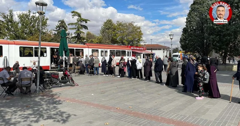 Erdoğan aynı hesabı şimdi de yapsın! Simit fiyatı zamlanınca ucuzluk kuyruğu uzadıkça uzadı Sözcü Gazetesi