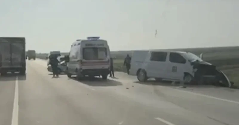 Gönen Bandırma yolunda trafik kazasında 3 kişi yaralandı