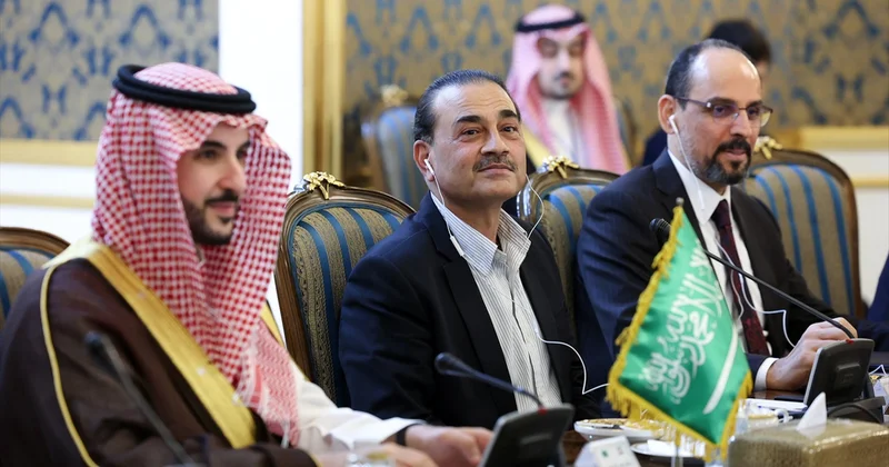 Tahran da dörtlü güvenlik toplantısı: Kalın, Prens Halid ve Asım Münir İran da