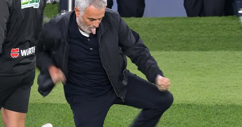 Mourinho dan Barcelona taraftarını çıldırtan hareket