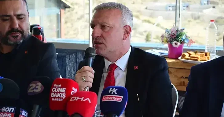 Oktay Saral, Cumhurbaşkanı Başdanışmanlığından istifa etti