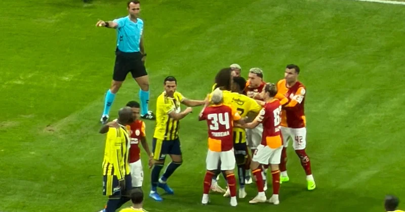 Derbinin 16. saniyesinde ortalık karıştı! Lukaku ve Abdülkerim birbirine girdi Sözcü Gazetesi