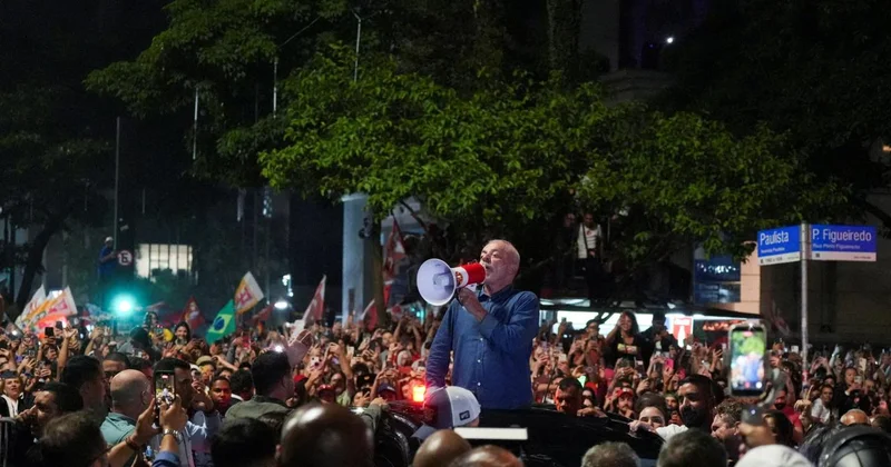 Brezilya da resmi olmayan sonuçlara göre seçimi kazanan Silva: Brezilya kimsenin arka bahçesi değildir ve olmayacaktır