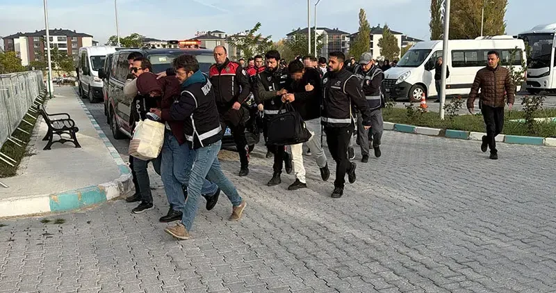 Yasa dışı bahis şüphelileri adliyede: 30 tutuklama