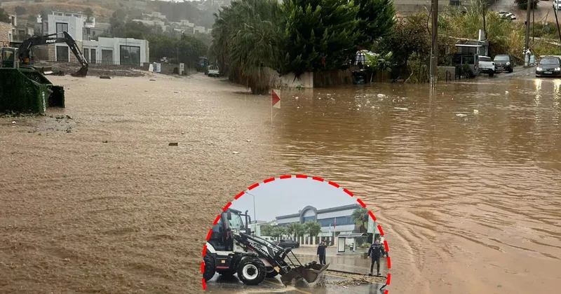 Bodrum’da sağanak kabusu! İstinat duvarı çöktü, iş yerlerini su bastı: O anlar kamerada