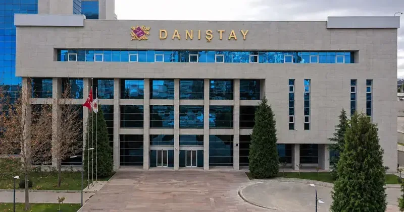 Danıştay dan kopya cezasının sicilden silinmesini isteyen öğrenci lehine karar