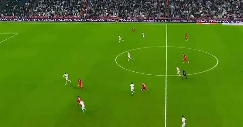 Beşiktaş Başakşehir maçını izlemek için televizyonu açanlar hayret etti