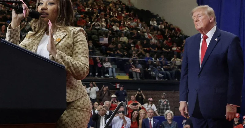 Trump ı zora sokacak kare! Önce övgüler dizdi, sonra böyle yakalandı