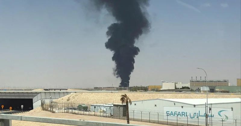 Yemen deki Husiler: Riyad daki Kral Halid Havalimanı ile Doğu Batı Petrol Boru Hattı nı hedef aldık