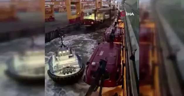 Almanya da 3500 kişi ölümden döndü! Kruvaziyer gemisi konteyner gemisine çarptı!