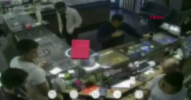 Şampiyon güreşçinin ihbarı sahte altın satanları yakalattı