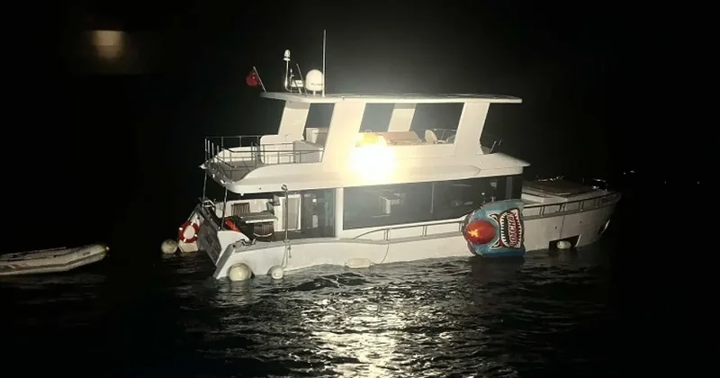 Batma tehlikesi geçiren teknedeki 2 kişi kurtarıldı