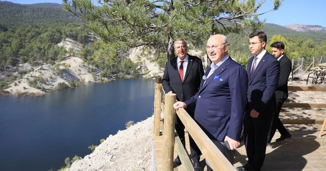 Vali Köşger den Denizli nin üretim merkezi Çameli ye övgü Denizli Valisi Köşger, Çameli ilçesinin doğasına hayran kaldı Denizli Haberleri Habertürk Yerel Haberler