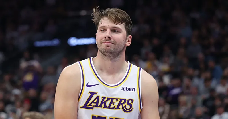 NBA de Lakers, Luka Doncic in 52 sayı attığı maçı kazanarak 3 te 3 yaptı