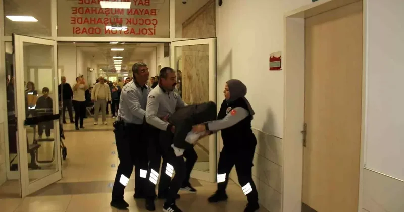 Hasta ve yakınları kendini rolüne kaptırdı, tatbikatta ortalık karıştı