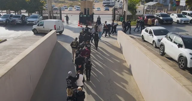 Antalya da erkek müşteriye fahiş hesap tuzağına 16 tutuklama Antalya Haberleri