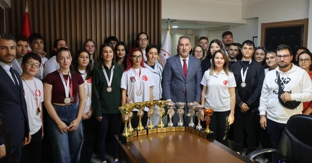 Aydınlı sporcular şampiyonaya damga vurdu Hemsball Türkiye Şampiyonası Aydın da tamamlandı Aydın Haberleri