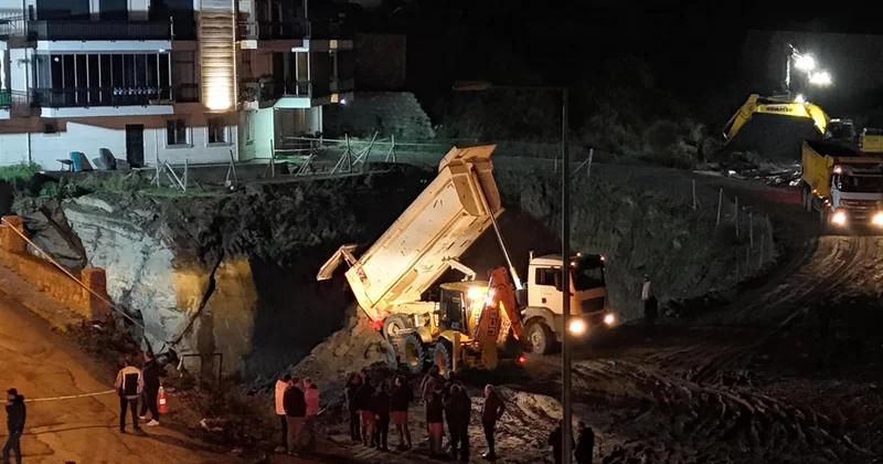 Bartın da inşaat alanında göçük: Yan apartman tahliye edildi