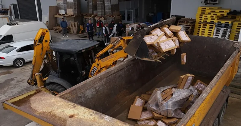 Ciğer, sucuk, döner! 25 ton üretip vatandaşı zehirleyeceklerdi kepçeyle imha edildi Sözcü Gazetesi