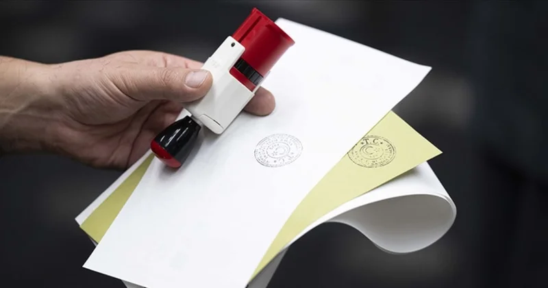 Erken seçimin ayak sesleri gibi hamleler peş peşe geldi! Biri Erdoğan dan geldi diğeri de...