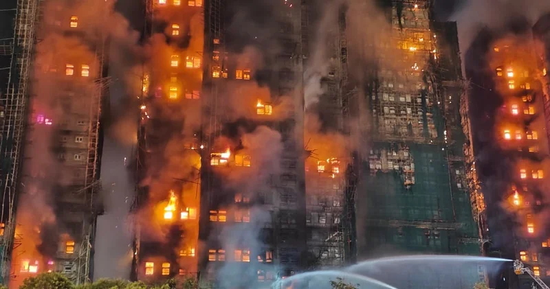 Hong Kong ta cehennemi aratmayan görüntüler! Çok sayıda kişi yangında öldü