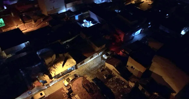 Tekirdağ da asayiş olaylarıyla anılan mahalleye 700 polisle şafak operasyonu Tekirdağ Haberleri