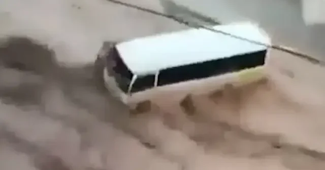 Ürdün de sel kabusu: Zarqa sulara gömüldü VİDEO İZLE