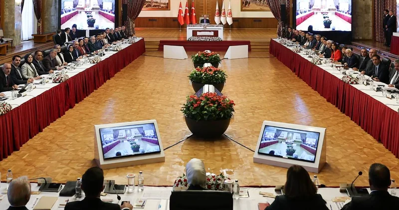 CHP nin İmralı kararı sonrası yapılan ilk anket! Destekleyenlerin oranı belli oldu