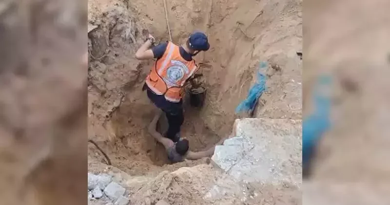 Gazze’de su kuyusu kazarken toprak altında kaldı, ekipler kurtardı