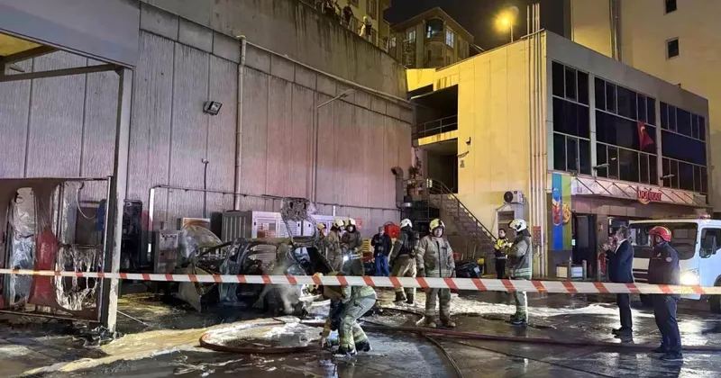 Esenyurt ta şarjda olan elektrikli araç alev alarak patladı