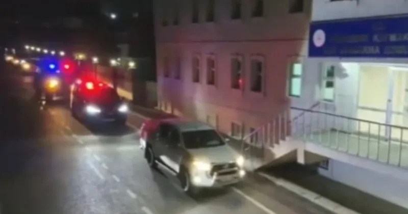 Bakan Ali Yerlikaya açıkladı! Zehir tacirlerine ağır darbe: Hakkari de 378 kilogram, Ağrı da 773 litre sıvı uyuşturucu ele geçirildi!