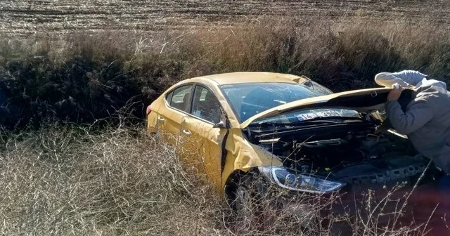 Bolu da ticari taksi tarlaya uçtu Bolu Haberleri