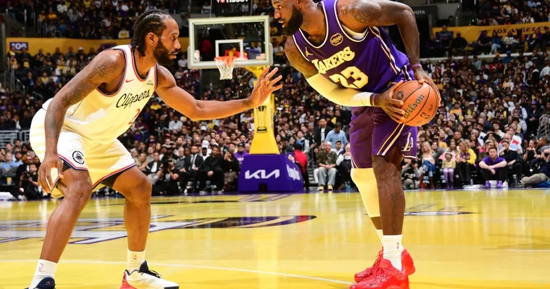 Los Angeles derbisini Lakers kazandı Sözcü Gazetesi