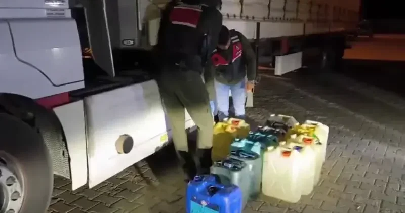 Hakkari ve Ağrı da yüklü miktarda uyuşturucu ele geçirildi: 1 gözaltı