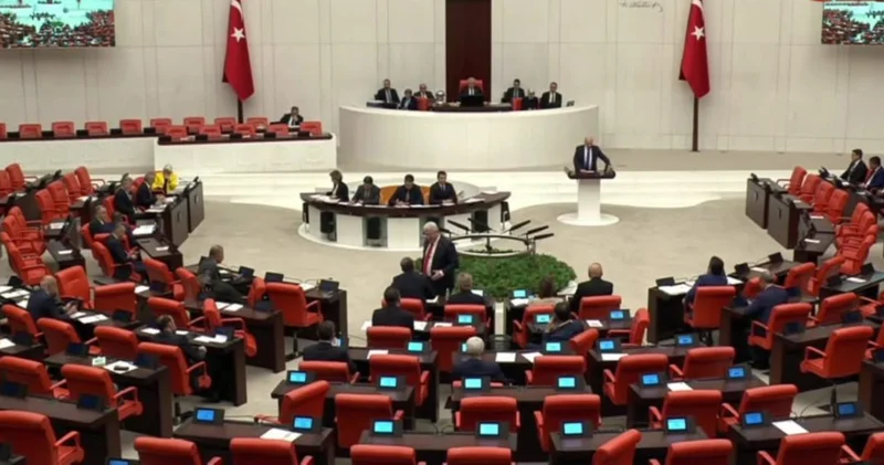 Yeni Yol un asgari ücret ile ilgili önergesi AKP MHP oylarıyla reddeldi