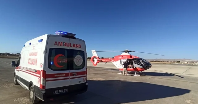 Bahçesaray da kalp krizi geçiren hasta, helikopter ambulansla Van a sevk edildi Van Haberleri