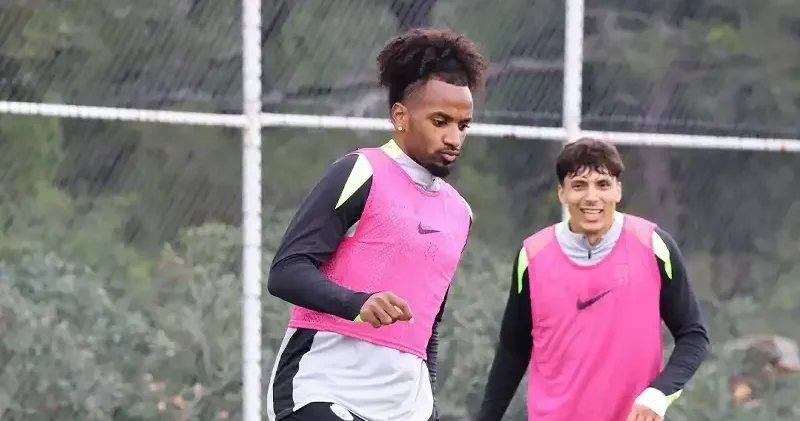 Serikspor maç öncesi antremanlarına başladı Futbol Haberleri