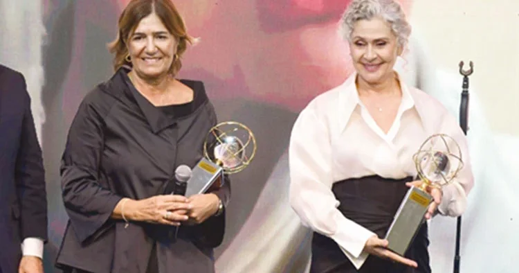 Ödül gecesinde Uzak Şehir fırtınası!