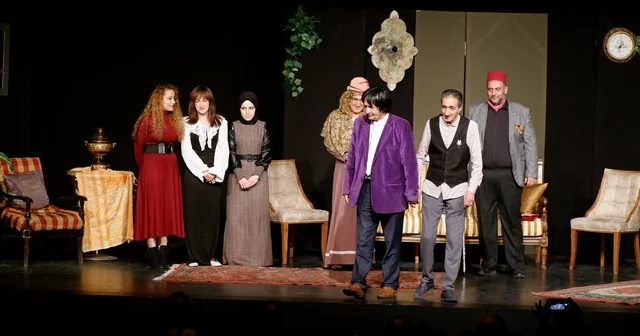 Kılıbık Hayrullah sahne aldı Erzurum Haberleri