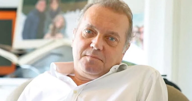 Cem Uzan a Paris te haciz şoku