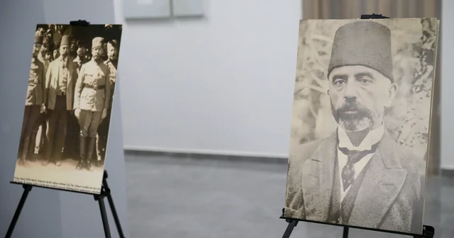 Diyarbakır da Mehmet Akif Ersoy anısına fotoğraf sergisi açıldı Diyarbakır Haberleri