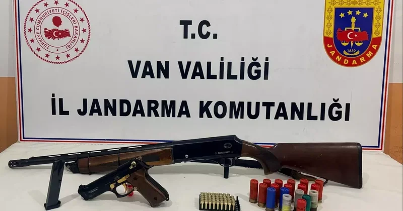 Van da ruhsatsız silah ve gümrük kaçağı sigara ele geçirildi