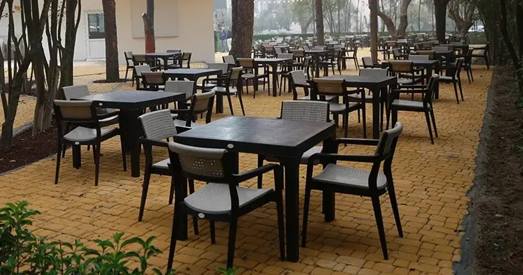 Bu kafede fiyatlar şaşırttı! Çay 5, kahve 10, tost 25 lira