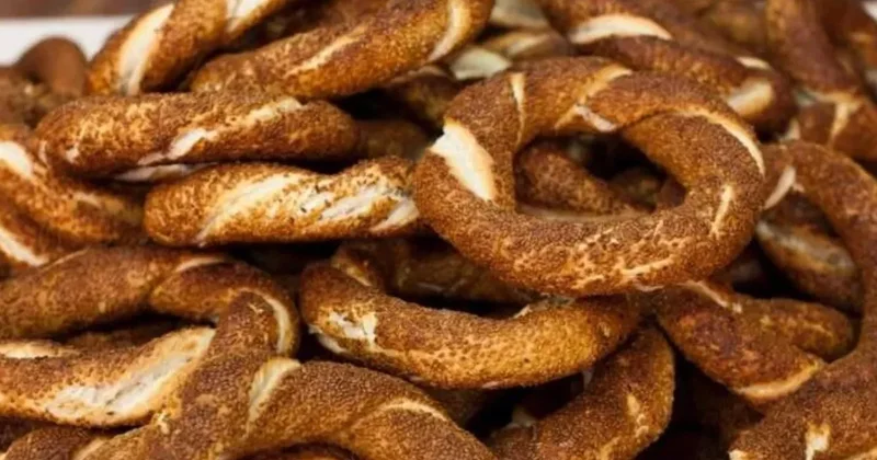 Resmi zam yok ama İstanbul simitçileri zammı yaptı bile Sözcü Gazetesi