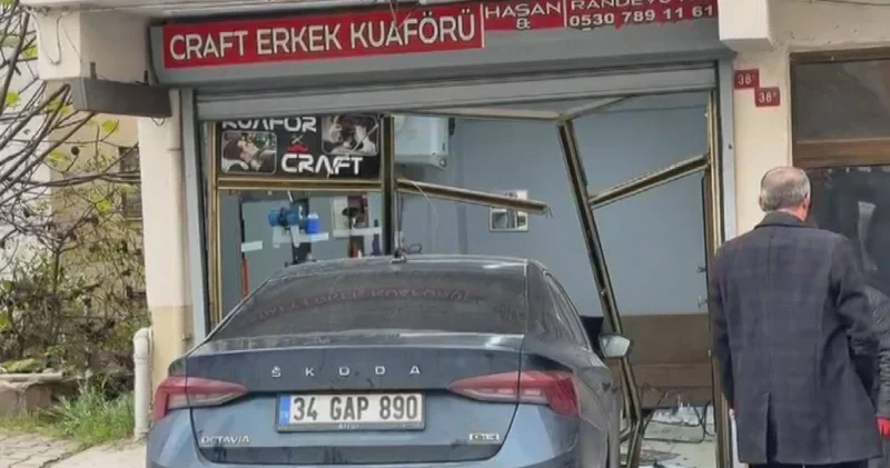 Tıraş olurken otomobille burun buruna geldi!