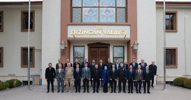 Vali Aydoğdu başkanlığında 29. Birim Amirleri Toplantısı yapıldı Erzincan Haberleri