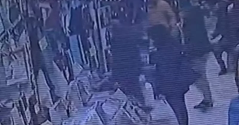 Kendisini cezaevine götürmek için gelen polisleri görünce bayıldı