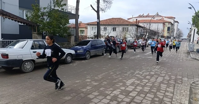 Selendi de kros yarışı nefes kesti Manisa Haberleri